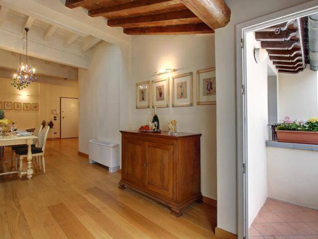 Affitto Appartamento, in zona SANTO SPIRITO, FIRENZE