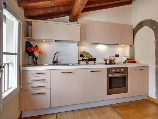Affitto Appartamento, in zona SANTO SPIRITO, FIRENZE
