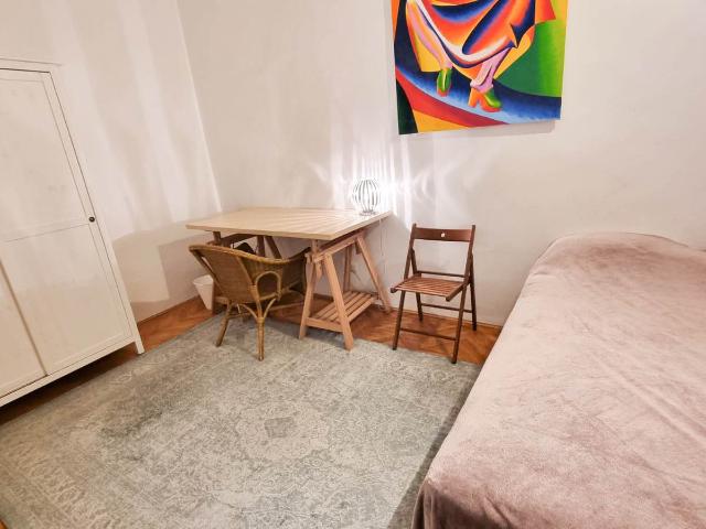 Affitto Appartamento, in zona SANTO SPIRITO, FIRENZE