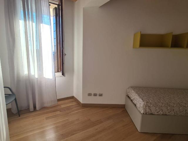 Affitto Appartamento, in zona SCEGLI LA ZONA, PADOVA