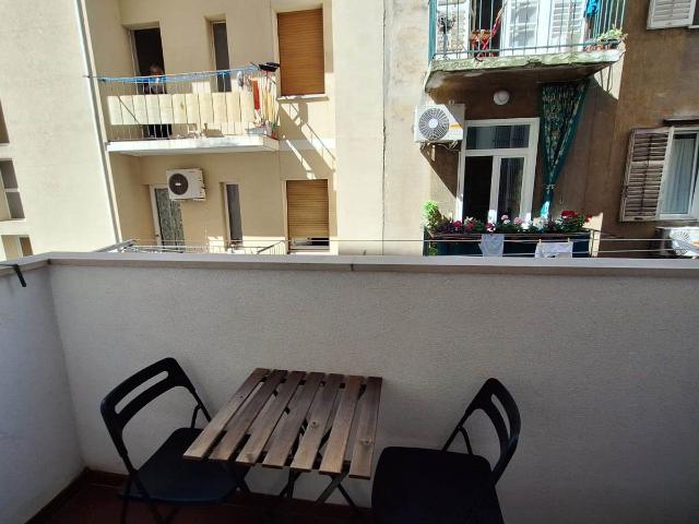 Affitto Appartamento, in zona UNIVERSITÀ, TRIESTE