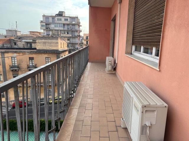 Affitto Appartamento, in zona VIA FLEMING, CATANIA