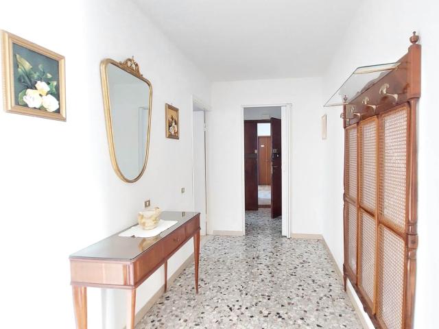 Affitto Appartamento, in zona VIA ROMA, LIVORNO
