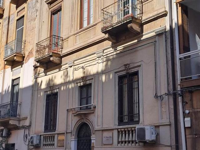 Affitto Appartamento, in zona VIALE XX SETTEMBRE / P.ZZA TRENTO, CATANIA