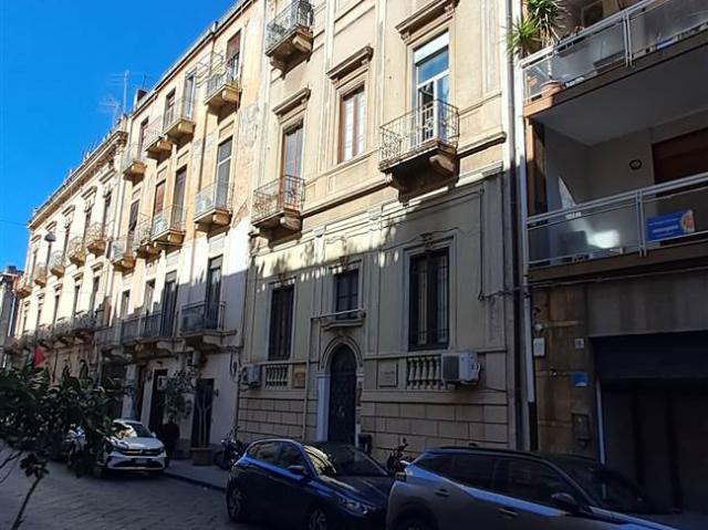 Affitto Appartamento, in zona VIALE XX SETTEMBRE / P.ZZA TRENTO, CATANIA