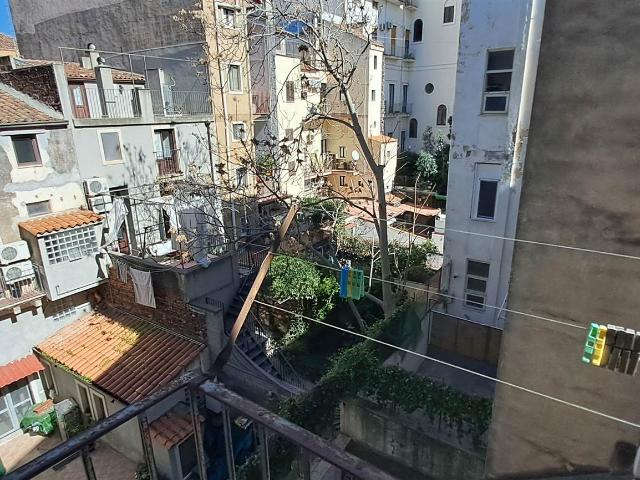 Affitto Appartamento, in zona VIALE XX SETTEMBRE / P.ZZA TRENTO, CATANIA