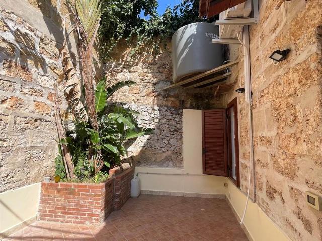 Affitto Appartamento indipendente, in zona MONDELLO, PALERMO