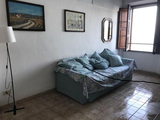 affitto APPARTAMENTO LUMINOSiSSIMO A PORTO SANTO STEFANO,SPIAGGIA SOTTO CASA