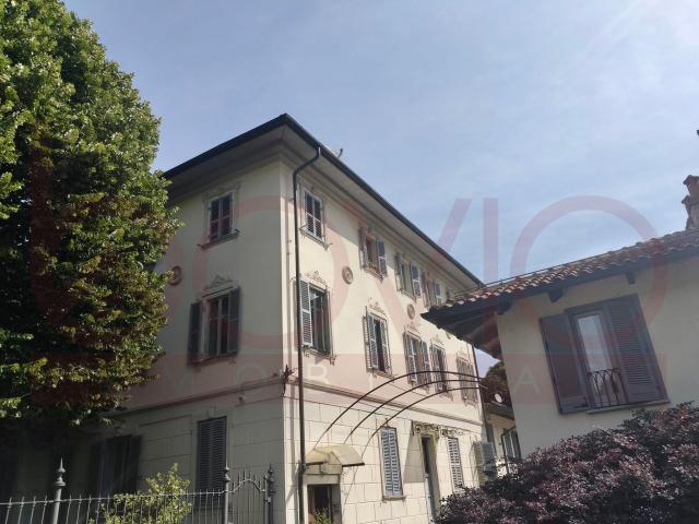 Affitto Bilocale Arredato in Storico Edificio Seicentesco a Castiglione Torinese