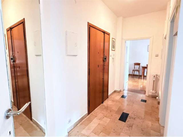 AFFITTO: BILOCALE INTERNO IN ZONA GRIES