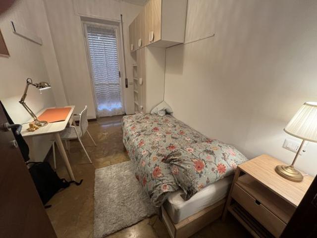 Affitto di camera in via Privata Giuba, 17, 5 piano, Milano