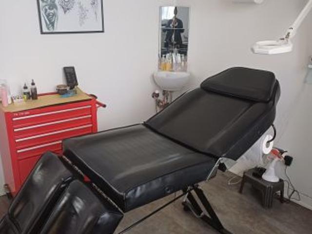 affitto postazione tatuatore