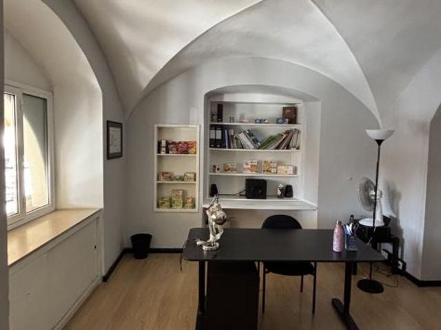 AFFITTO STANZA USO UFFICIO CENTRO STORICO