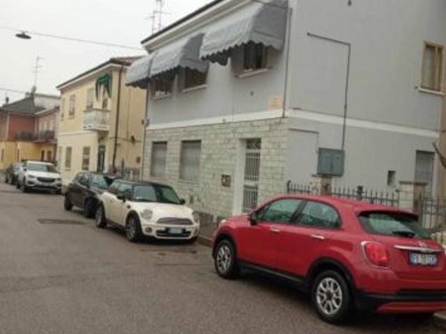 Affitto stanza matrimoniale uso singolo