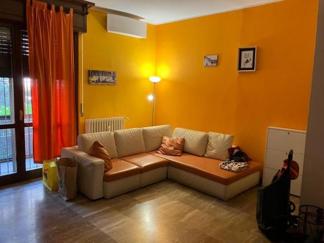 Affitto stanza matrimoniale uso singola in casa accogliente
