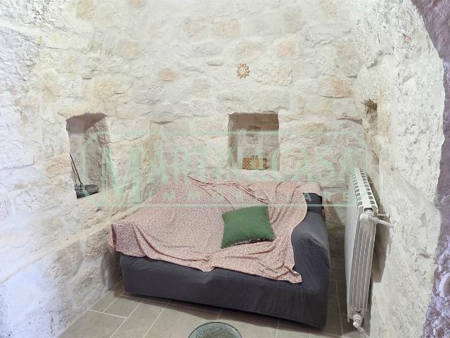 Affitto Trulli, in zona VIA OSTUNI, MARTINA FRANCA