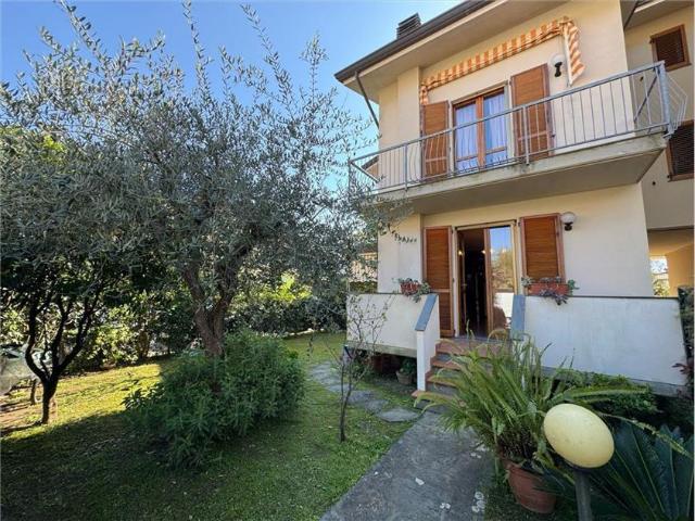 Affitto Villa a Schiera Forte Dei Marmi