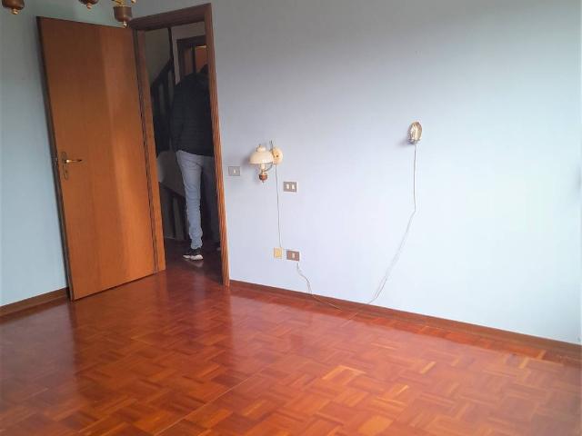Affitto Villa a schiera, in zona BATTINDARNO, BOLOGNA