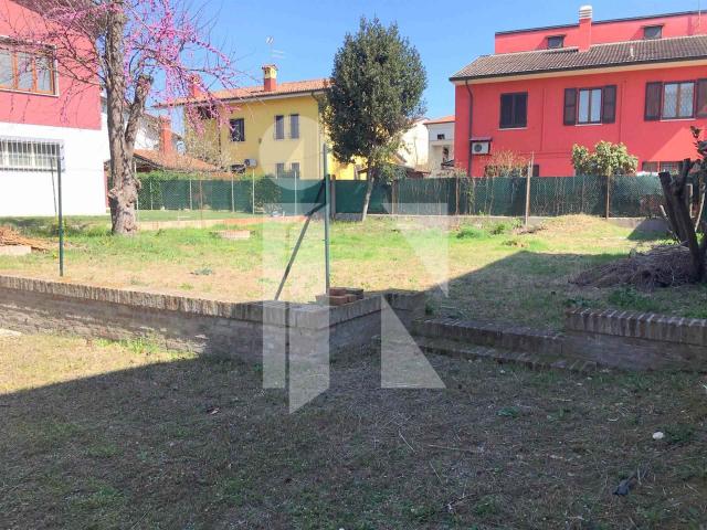 Affitto Villa, in zona FRASSINO, MANTOVA