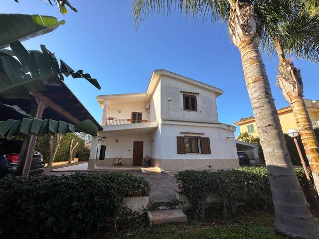 Affitto Villa, in zona ISOLA, SIRACUSA