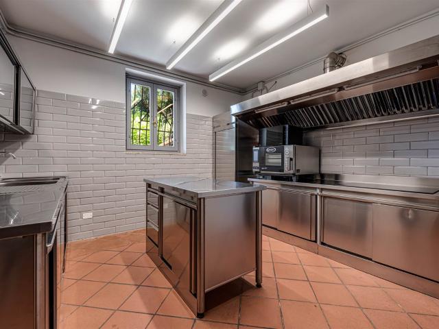 Affitto Villa, in zona LA CASTELLINA, SESTO FIORENTINO