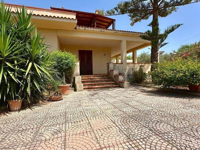 Affitto Villa, in zona MARINELLA, CASTELVETRANO