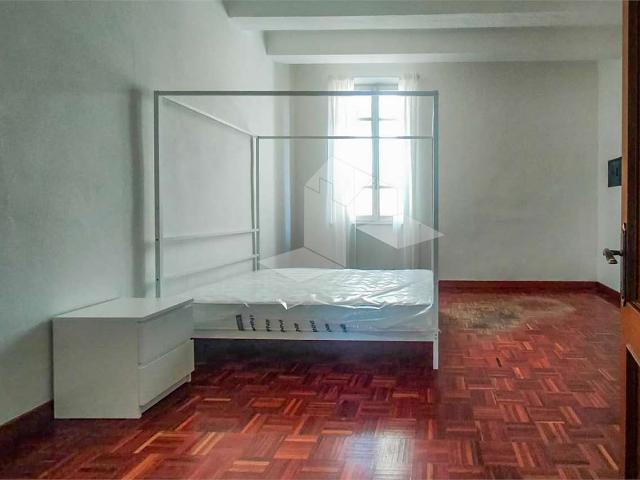 AFFITTO 4 CAMERE DA LETTO PER STUDENTI LAVORATORI