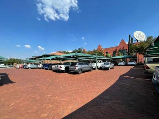 afforadable office to let in highvel.