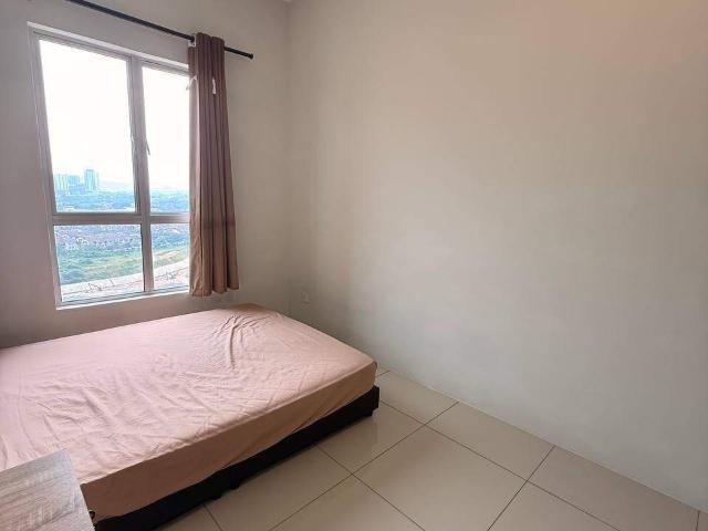 Affordable Middle Room RM750 Platinum OUG | Fully Furnished | Newly Renovated