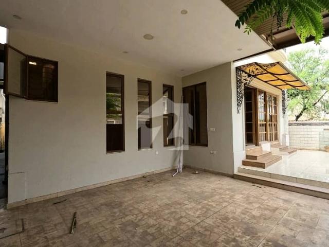 Affordable On Excellent Location House For sale In D 12/2