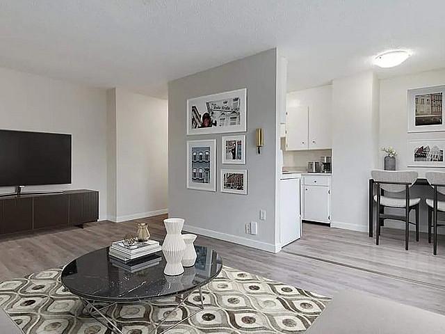 Affordable Apartments For Rent Crescent Court Apartment For
