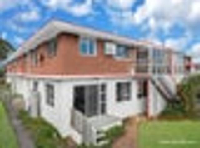 Affordable Brick & Tile Central Location!