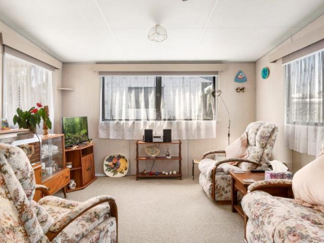 Charming Coastal Price of Only $285,000!