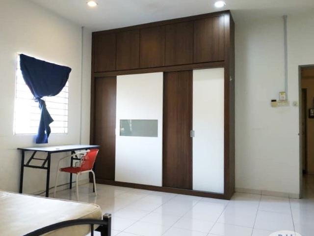 Affordable Female Room | Setia Alam | WiFi & Utilities Included