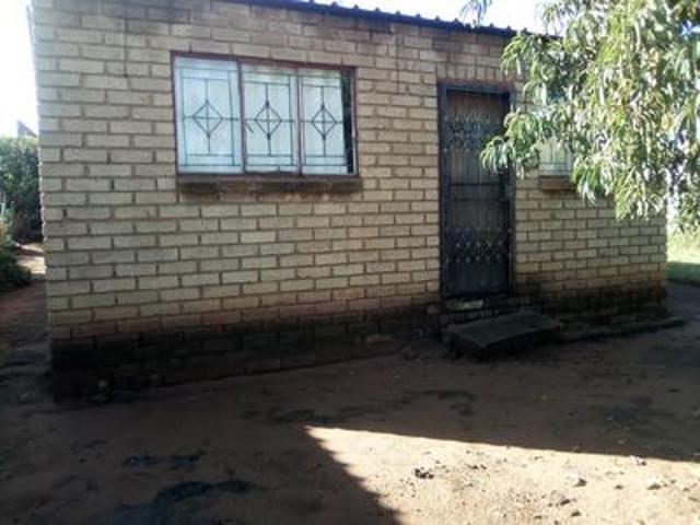 affordable house available in refilwe
