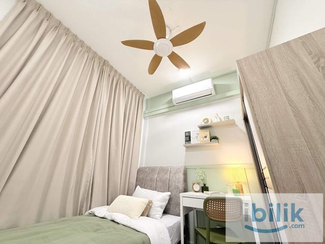 Affordable luxury room with walking distance to lrt ss15 and near to inti college and more ‼️mix gender house