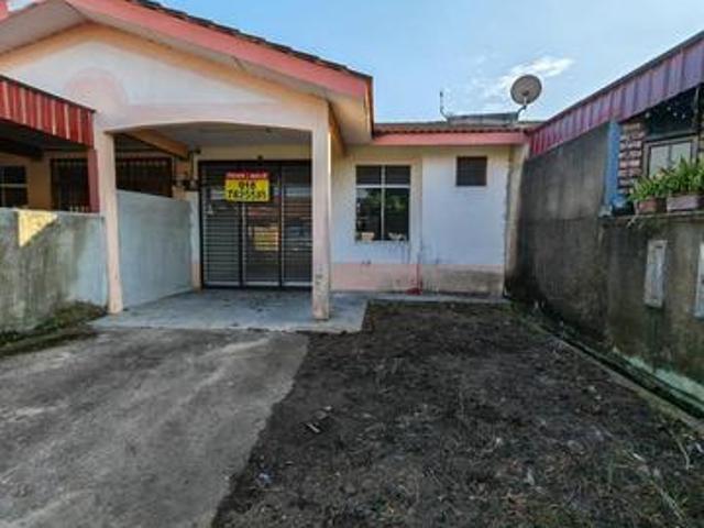 Affordable Landed in Bandar Tenggara 3R2B 1540 sqft