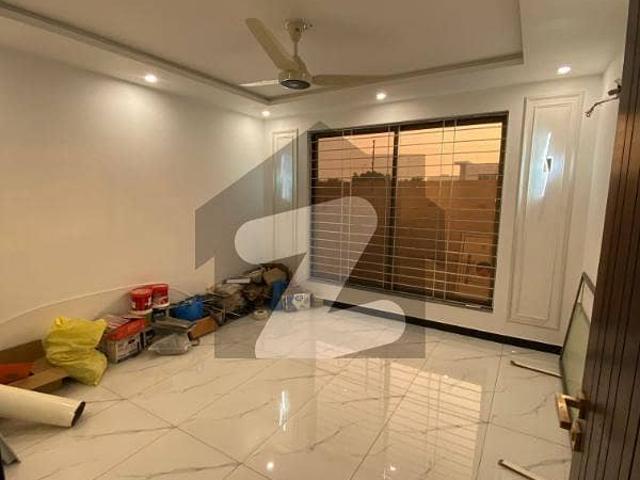 Affordable living 500 Square Yards 5 Bedrooms Luxurious Private Construction Villa Is Available On Rent In Bahria Town Karachi
