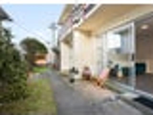 Affordable Living in Lyall Bay