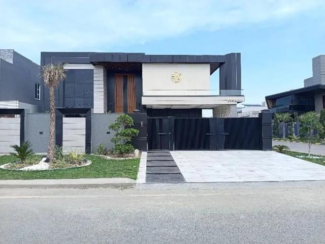 Affordable Prime Location House Of 1 Kanal Is Available For sale Faisalabad Canal Road ID 102995
