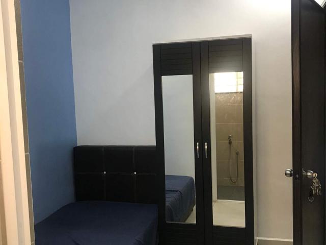 Affordable Private Room at USJ 13, Subang Include Utilities Walk to LRT, Gated n Guarded