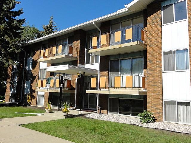 Affordable Southside Luxury newly Renovated 2 Bdr Must See!
