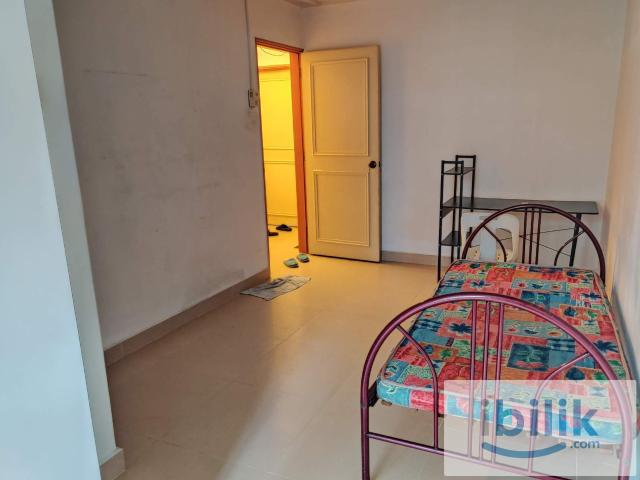 Affordable SS15 Room [LARGE]