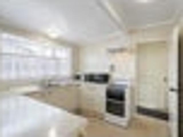 Affordable, tidy, village living!