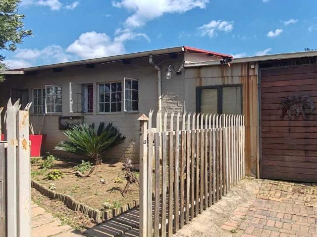 AFFORDABLE 4 BEDROOM HOUSE IN DANVILLE FOR SALE!