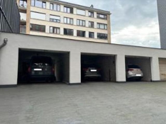 Afgesloten garageboxen buurt Zuid
