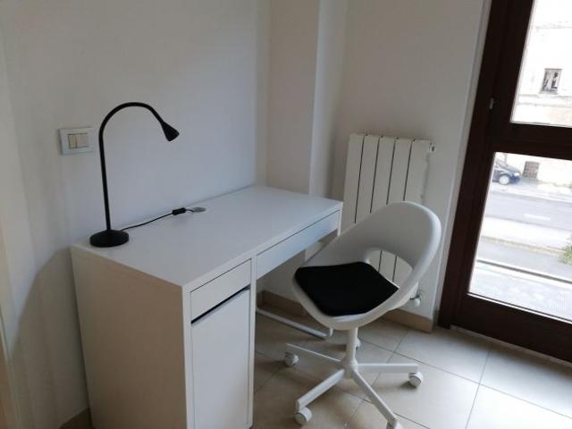 Afitto stanza singola per studente maschio non fumatore 250€