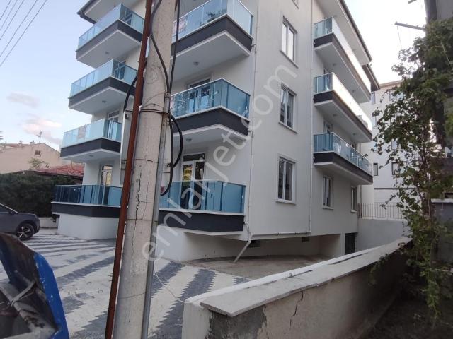 Afyon Tezcan Emlaktan İstiklal Mahallesi 3+1 Sıfır Daireler