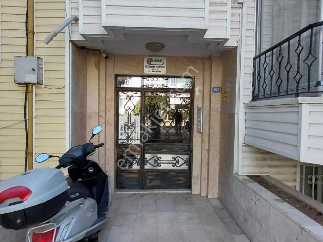 Afyon Tezcan Emlaktan Özbar Sitesi Kiralık Daire