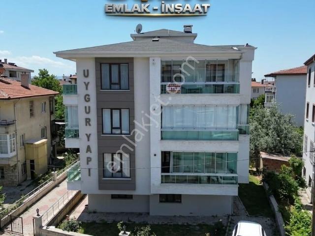 Afyon Üçok Emlaktan Esentepe Mah Satılık 3+1 Lüx 3 Kat Daire